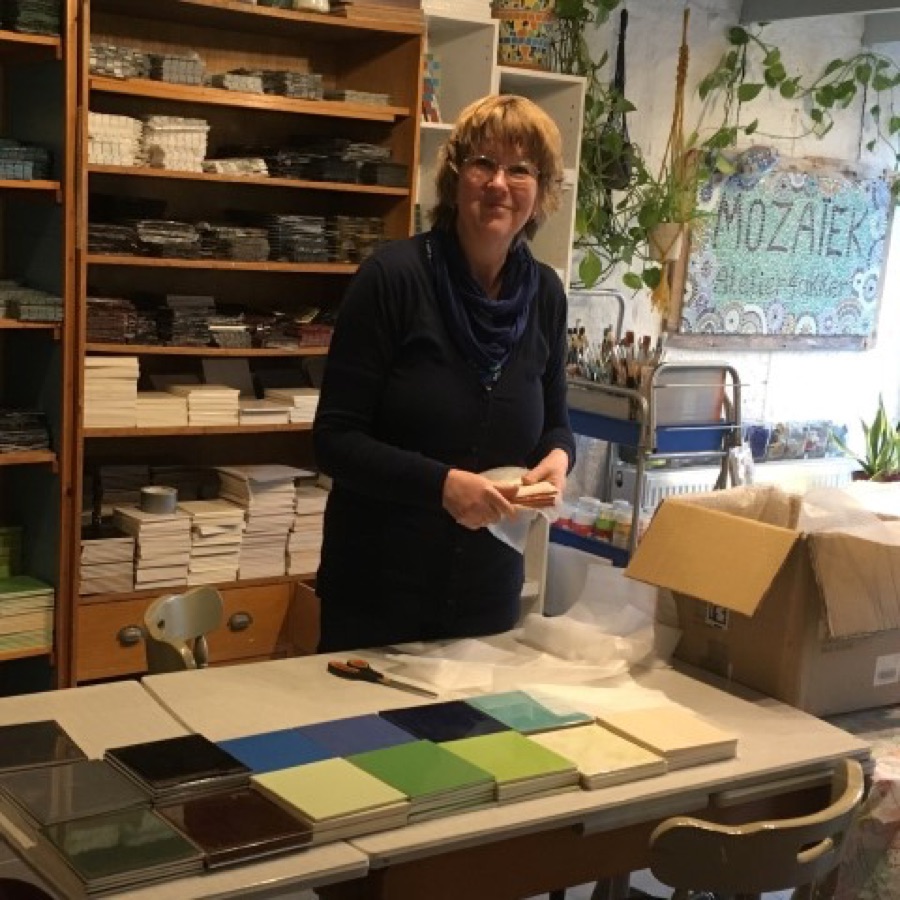 Jacqueline Bakker in haar atelier